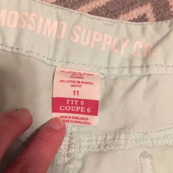 MOSSIMO SUPPLY CO. mint colored shorts - Picture 3 of 3